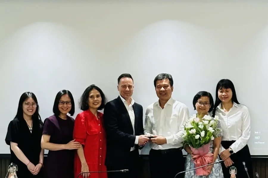 Vietcombank được Ngân hàng Deutsche Bank AG trao tặng giải thưởng Client Excellence Award 2025
