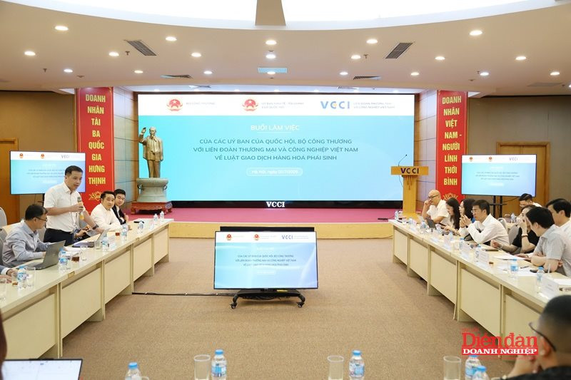 Hoàn thiện pháp lý cho thị trường giao dịch hàng hóa phái sinh