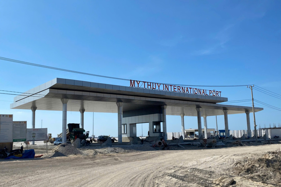 Ba trụ cột để đánh thức lợi thế cảng biển Quảng Trị
