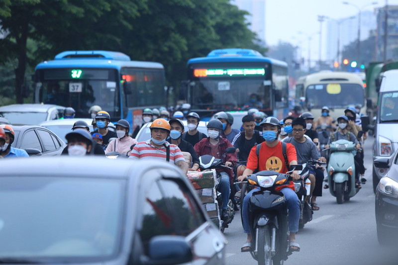 Việt Nam có thêm hơn 2,1 triệu phương tiện trong nửa đầu năm 2026