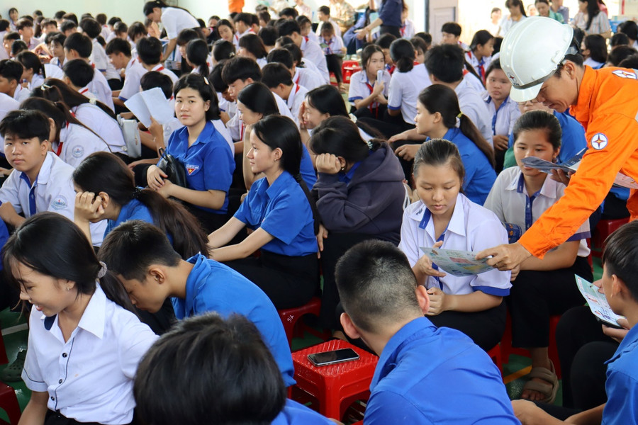 EVNSPC: Đảm bảo cung ứng điện, thúc đẩy tăng trưởng kinh tế khu vực phía Nam
