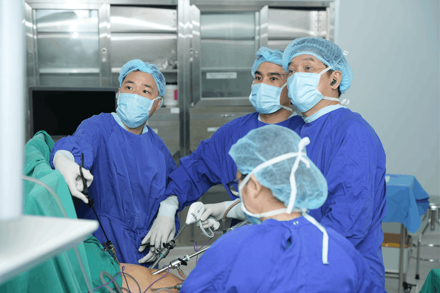 Cụ bà 103 tuổi chiến thắng ung thư dạ dày nhờ điều trị đa chuyên khoa tại Vinmec Hải Phòng