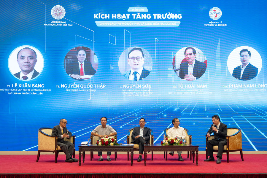 Nhiều kiến nghị chính sách thúc đẩy tăng trưởng hai con số