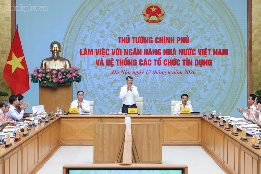 Thủ tướng Chính phủ làm việc với Ngân hàng Nhà nước Việt Nam và hệ thống các TCTD