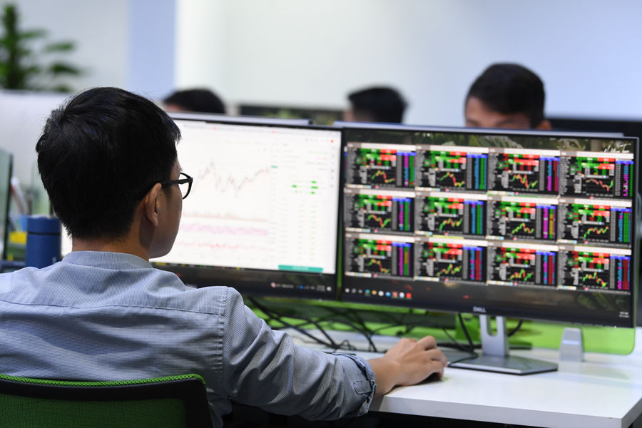 Nhóm cổ phiếu nào được mua vào trong kỳ tái cơ cấu danh mục quý III/2026?