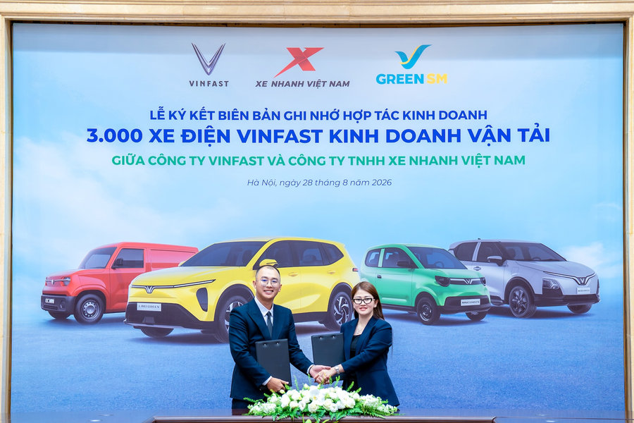 Xe nhanh Việt Nam mua 3.000 ô tô điện VinFast để vận doanh trên nền tảng Green SM Platform