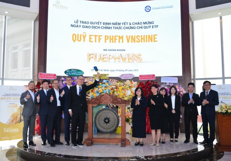 HOSE: Niêm yết và chính thức giao dịch Quỹ ETF PHFM VNSHINE